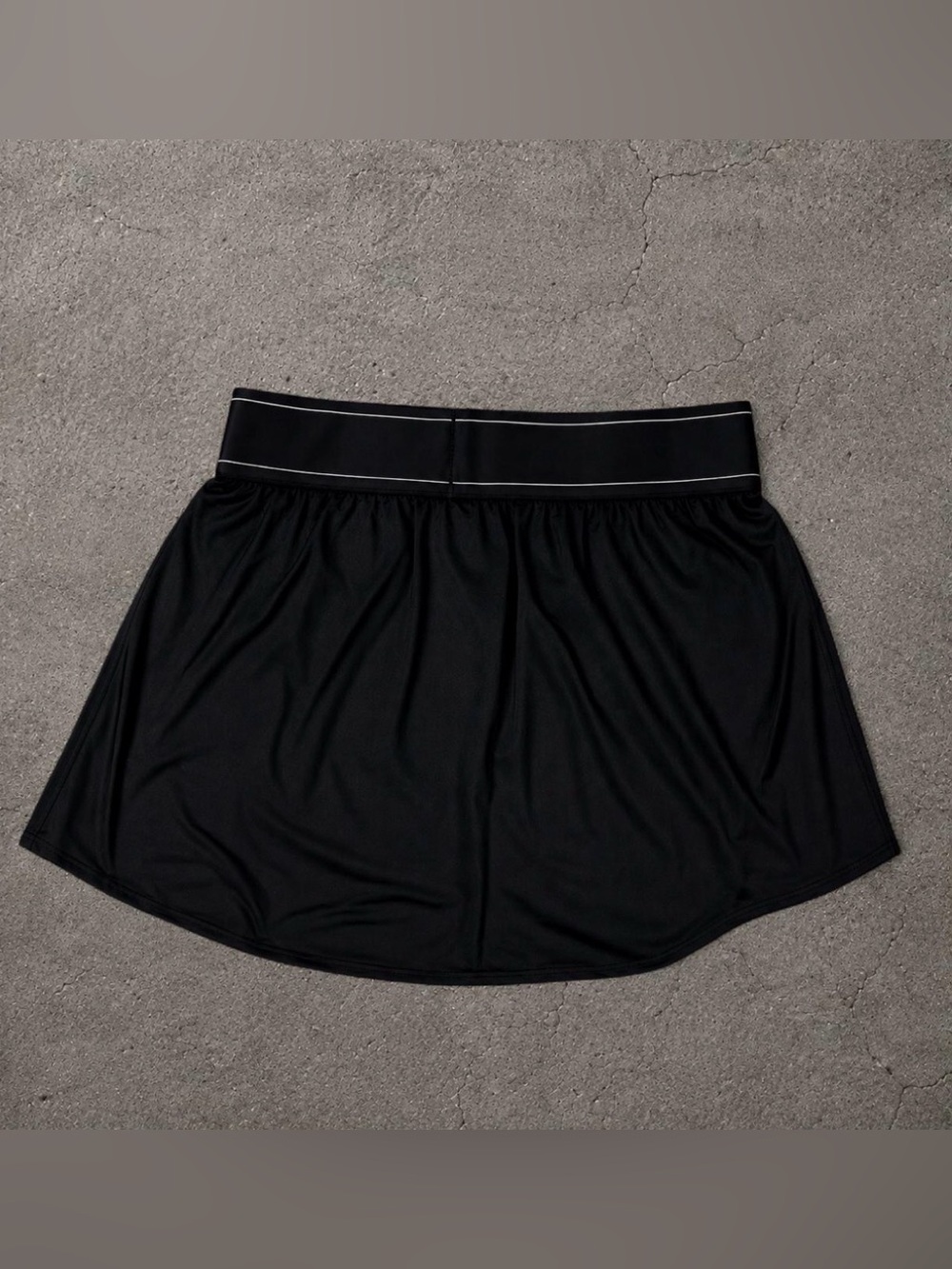 ALO Yoga Black Match Point Athletic Skirt - Picture 2 of 4